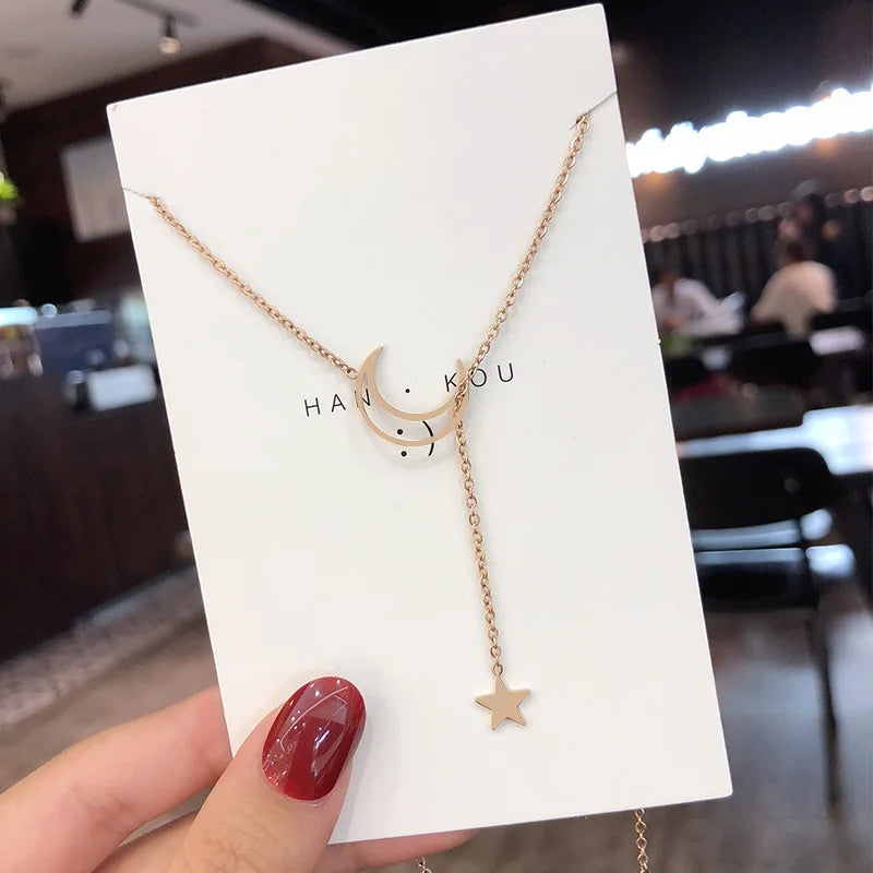 Moon & Star Pendant Choker Necklace - Gold Alloy Charm Chain - zyntrixe